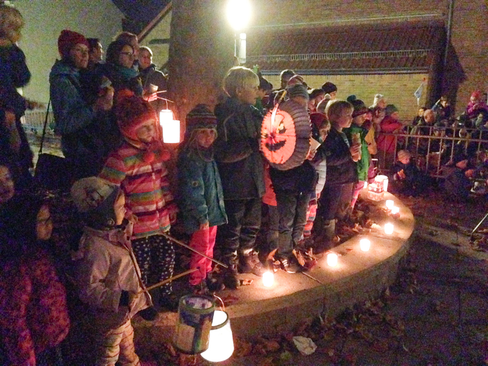 Kinder beim Martinszug