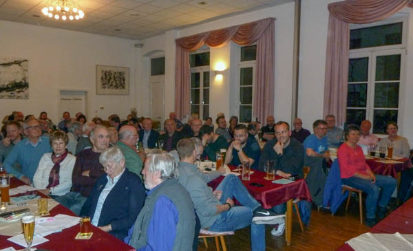 Blick in die Versammlung
